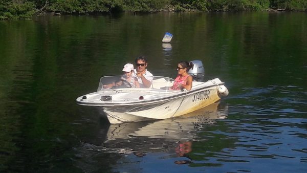 Caminata por el río Angulema: alquiler de botes