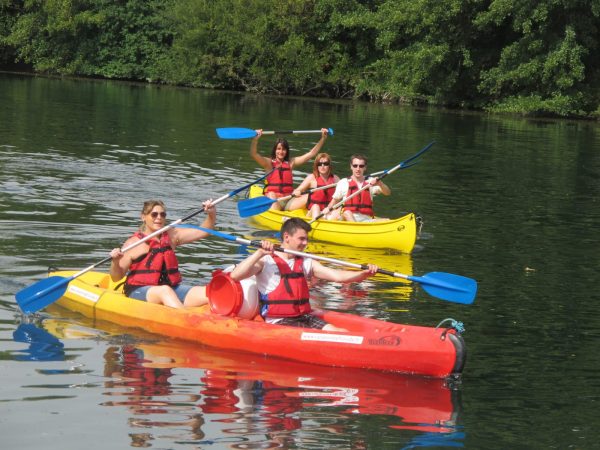 Fléac river hike: boat rental