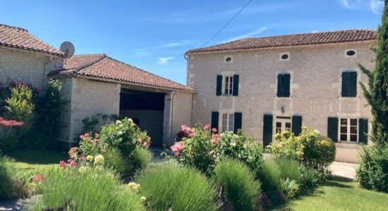 Chambre d’hôtes – Domaine de Beauséjour -6 pers
