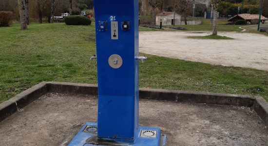 Aire de services camping-cars Voeuil et Giget