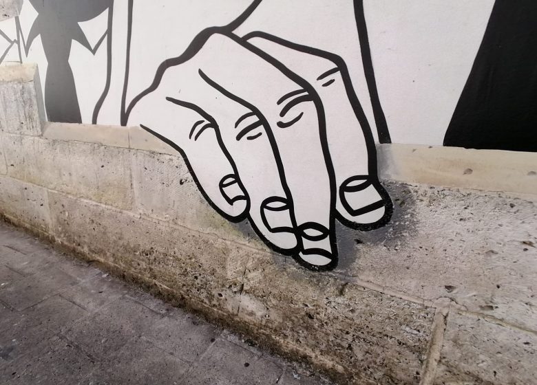 Mur peint « Réalité, Sortie de Secours »