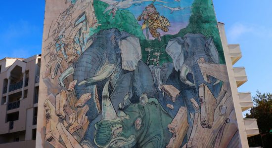 Mur peint « Chassez le Naturel »