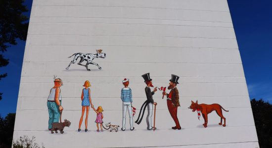 Mur peint « Le Défilé »