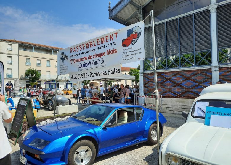 Rassemblement mensuel de voitures anciennes