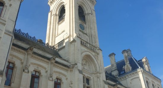 Visite guidée – L’hôtel de ville et les tours de l’ancien château comtal