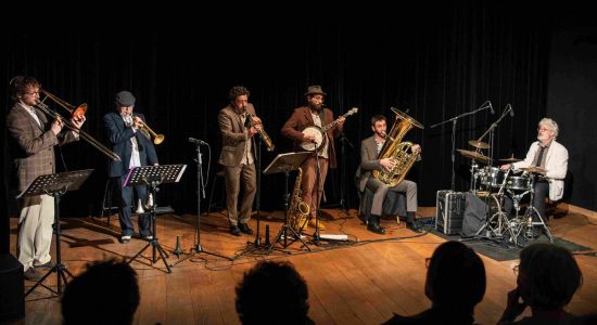 Soirs Bleus – Yellow Bounce