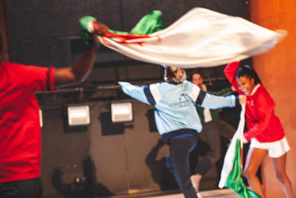 Théâtre – Et le coeur fume encore