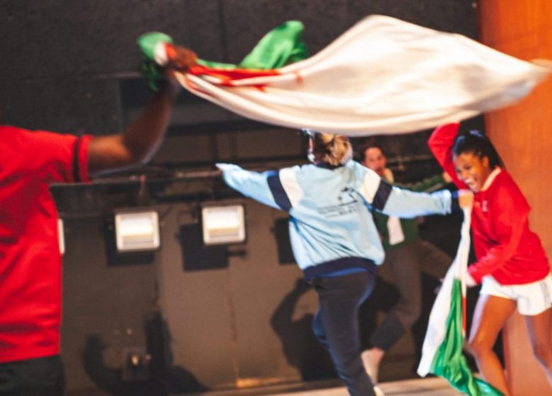 Théâtre – Et le coeur fume encore