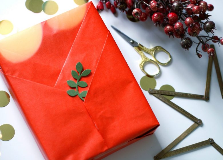 Moi/s local – Atelier pliage de cadeaux de Noël avec JAAN