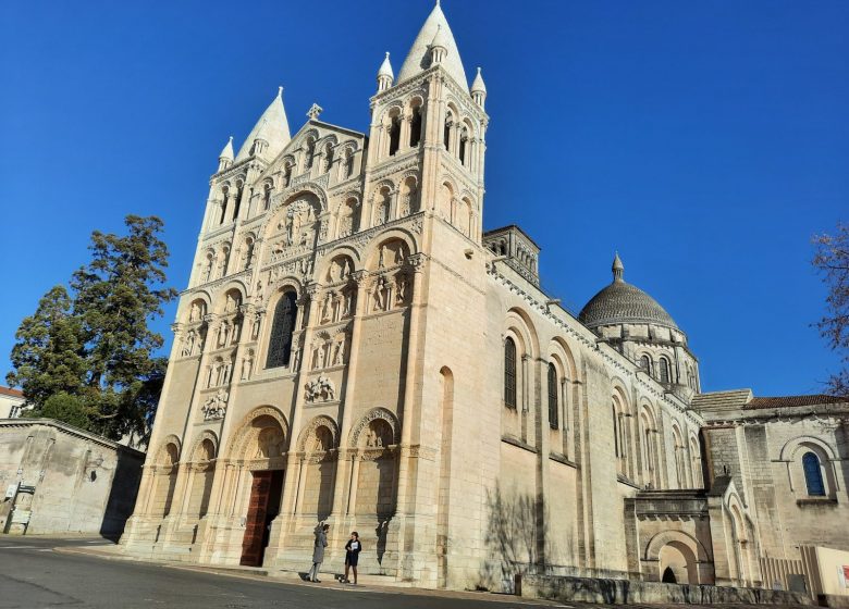 Visite guidée – Cœur de ville et cathédrale Saint-Pierre