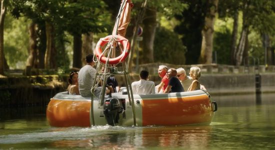 Balades à bord d&rsquo;un bateau BBQ Benèze, péniche bar dégustation