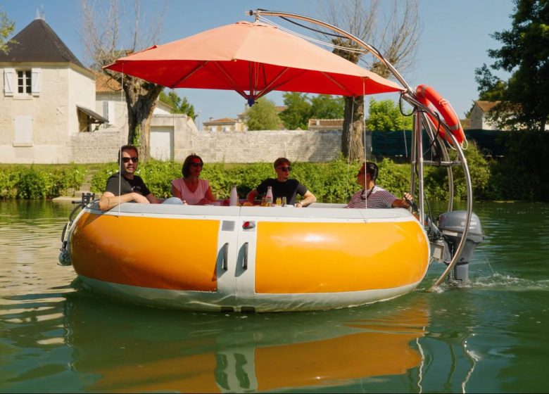 Balades à bord d&rsquo;un bateau BBQ Benèze, péniche bar dégustation