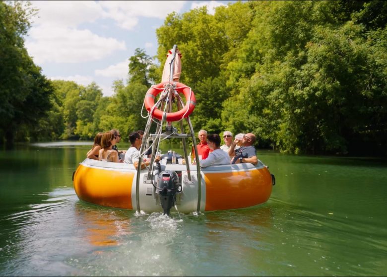 Balades à bord d&rsquo;un bateau BBQ Benèze, péniche bar dégustation