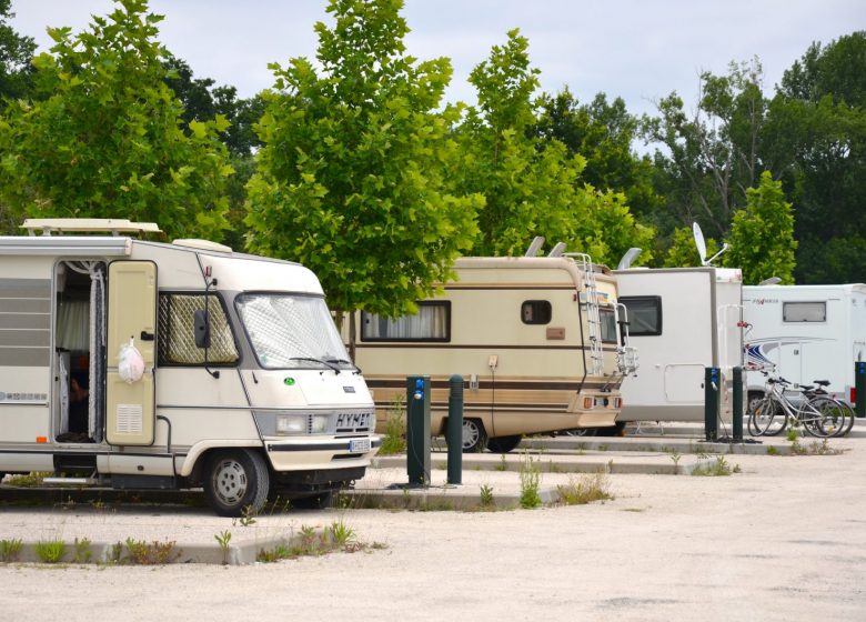 Aire de services camping-cars camping du Plan d’eau