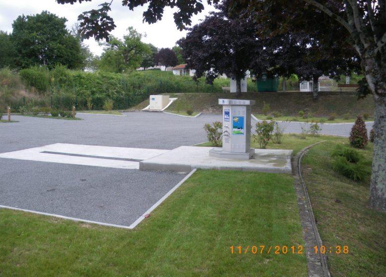 Aire de services camping-cars Touvre