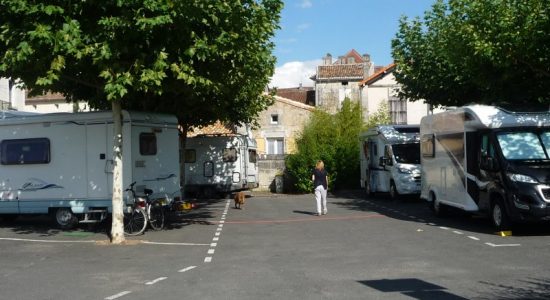 Aire de services camping-cars Nersac