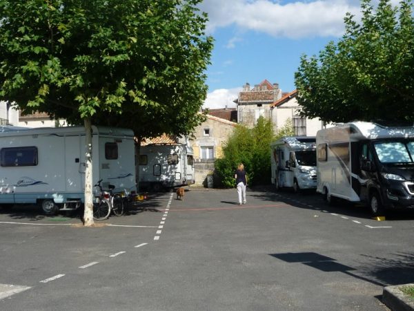 Aire de services camping-cars Nersac