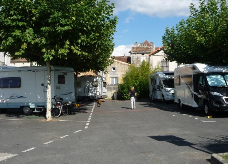 Aire de services camping-cars Nersac