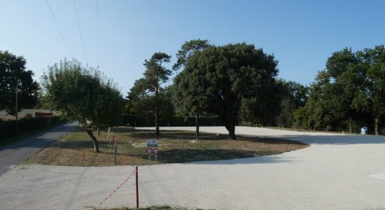 Aire de service camping-cars La Tourette