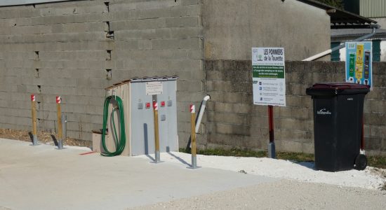 Aire de service camping-cars La Tourette