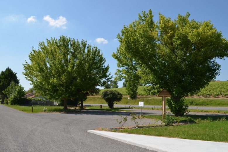 Aire de services camping-cars de Pont à Brac