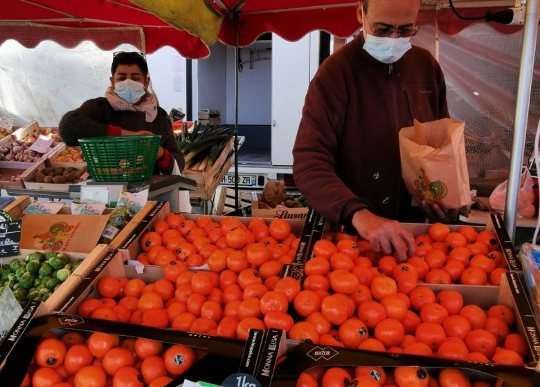 Marché de Ruelle Sur Touvre