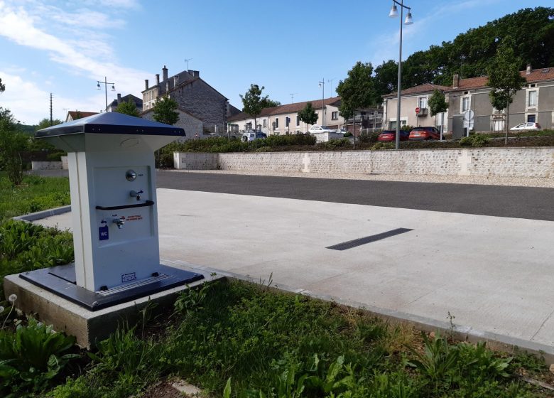Aire de service camping-cars Dignac